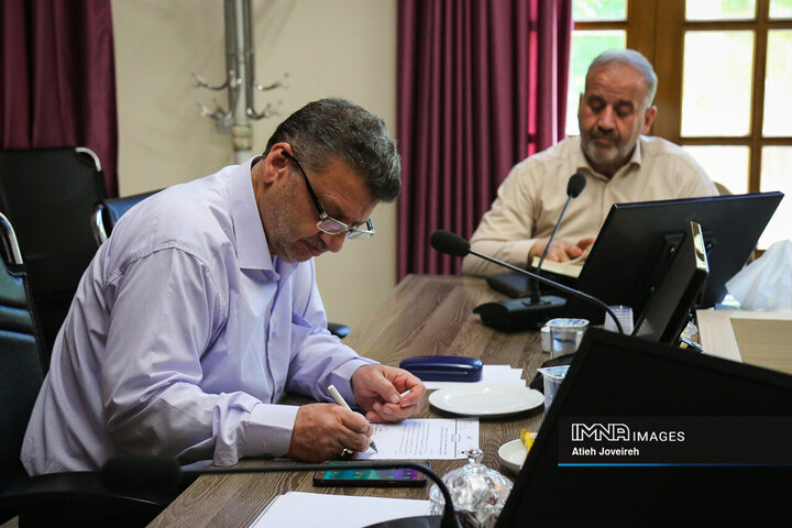 جلسه کمیسیون حمل‌و‌نقل شورای شهر اصفهان