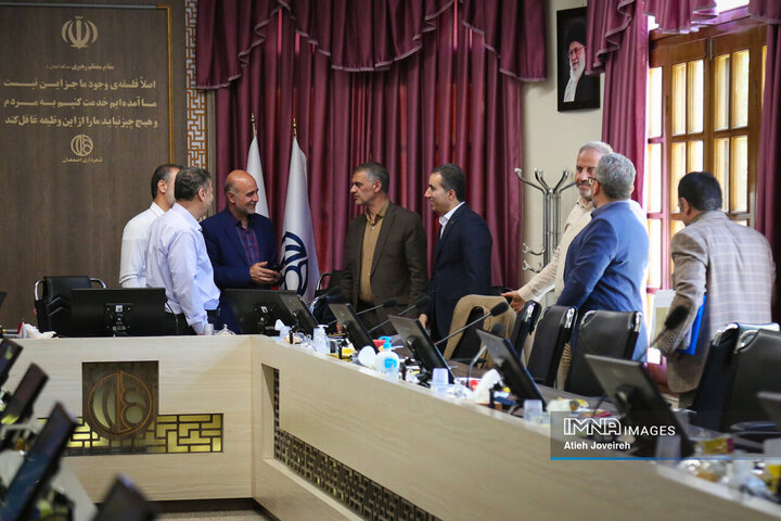 جلسه کمیسیون حمل‌و‌نقل شورای شهر اصفهان