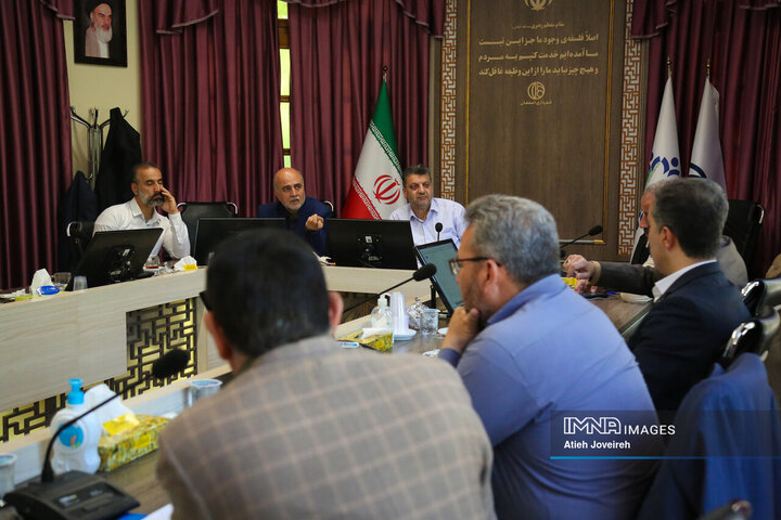 جلسه کمیسیون حمل‌و‌نقل شورای شهر اصفهان