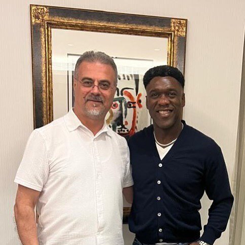 سیدورف در مسیر ایران / بیوگرافی، افتخارات و حضور در استقلال