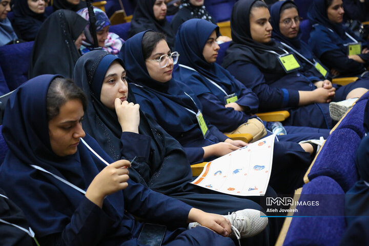 کارگاه آموزشی سومین جشنواره صنایع دستی خلاق دانش‌آموزی
