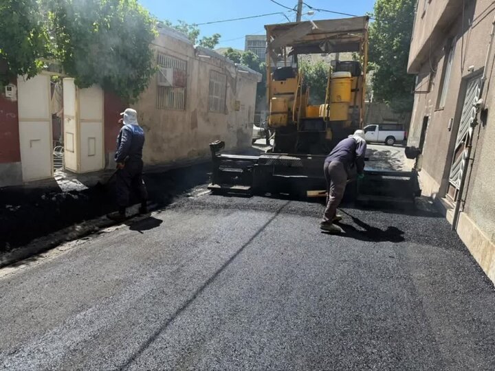 پوشش ۲۰۰۰ تنی آسفالت بر تن زخم‌دار معابری شهری منطقه یک