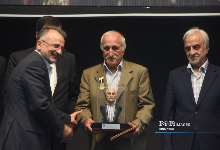 مراسم تجلیل از چهره های ماندگار ورزش ایران