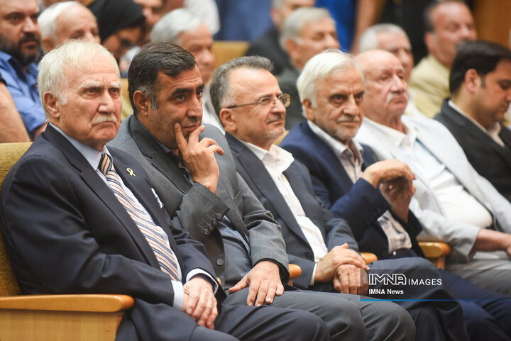 مراسم تجلیل از چهره های ماندگار ورزش ایران