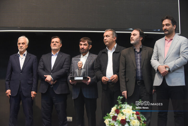 مراسم تجلیل از چهره های ماندگار ورزش ایران