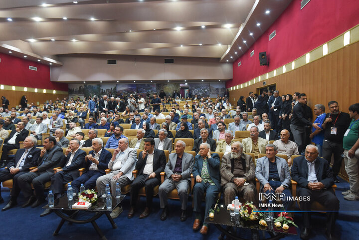 مراسم تجلیل از چهره های ماندگار ورزش ایران