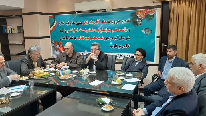 زمینه را برای فعالیت سرمایه‌گذاران فراهم کنیم