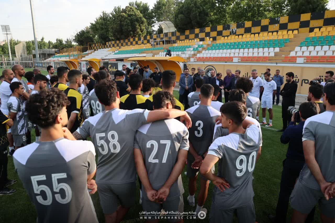 پایان راه با نبردی بزرگ؛ تقابل و سپاهان و استقلال در شب سرنوشت