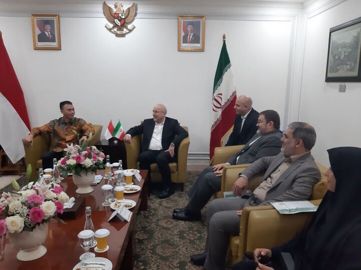 قالیباف وارد جاکارتا شد