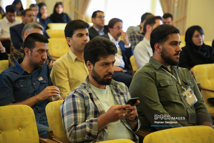 پنل «شهرآیند» جشنواره بین‌المللی فن‌آفرینی شیخ بهایی