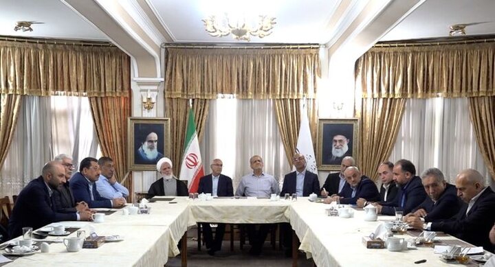 دستور پزشکیان برای تسریع در روند رفع موانع تولید و حمایت از کارآفرینان کرمانشاه