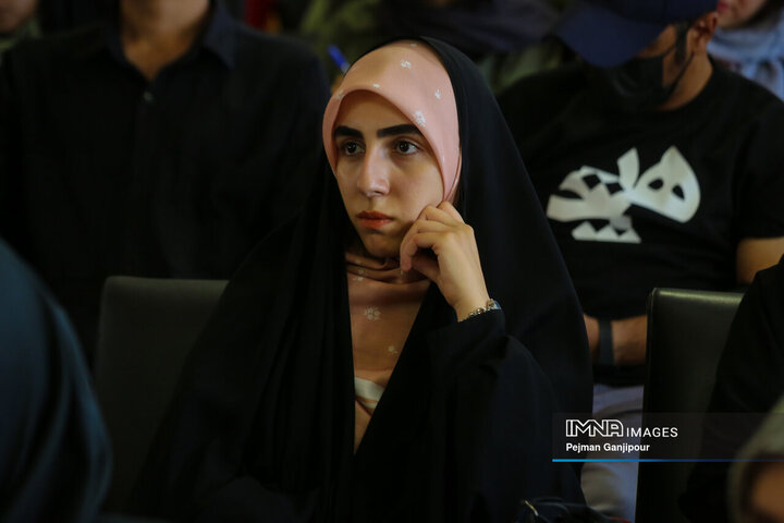 نشست هنرمندانه شهر زندگی