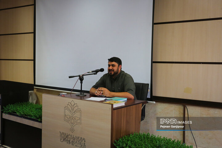 نشست هنرمندانه شهر زندگی