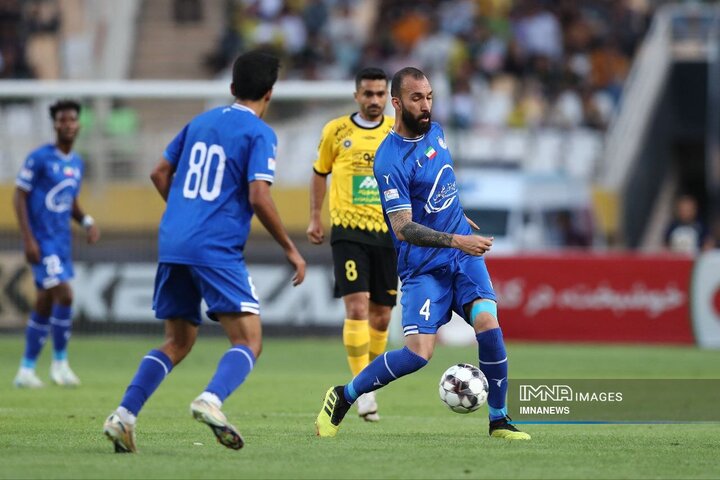 پوستر دوستانه باشگاه سپاهان برای استقلال + عکس