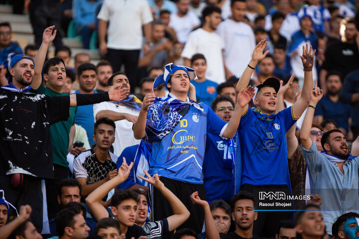 ساعت پخش زنده بازی استقلال و صنعت نفت آبادان از تلویزیون + شبکه سه و پخش آنلاین