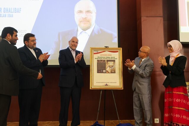 سکوت در برابر جنایات رژیم صهیونیستی در شأن کشورهای اسلامی نیست