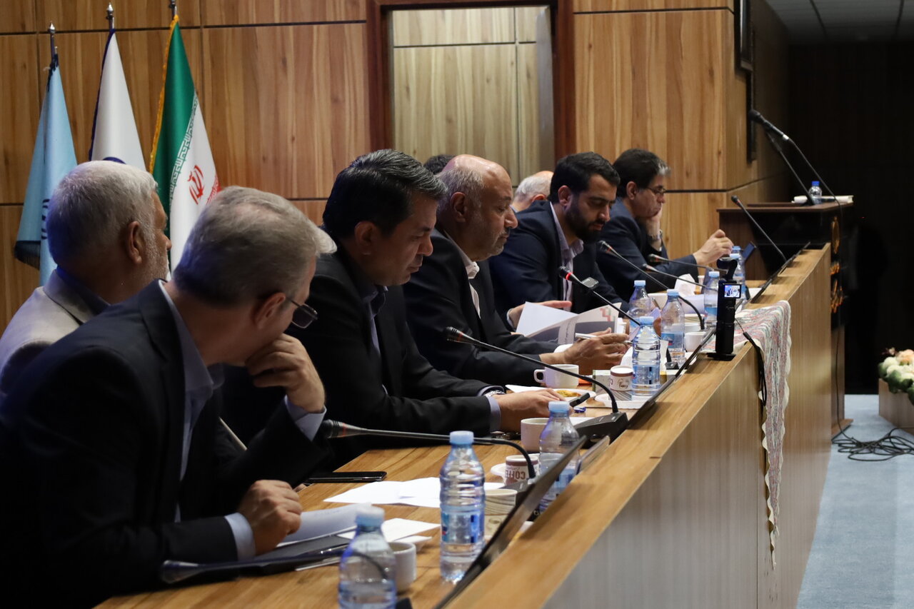 آنچه در نشست وزیر تعاون با فعالان اقتصادی در کرمان گذشت