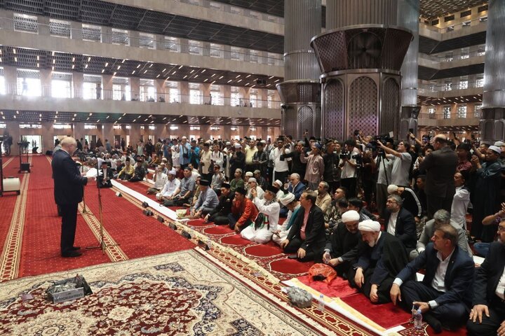 ما مسلمانان باید صدای مظلومیت مردم غزه باشیم