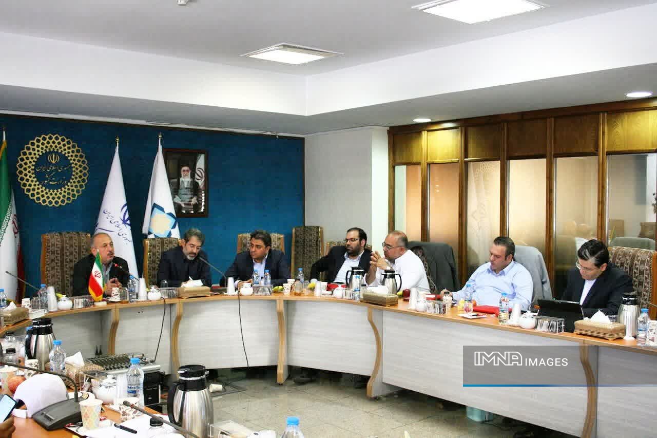 نشست مشترک معاونان حملونقل و ترافیک کلانشهرها و پلیس راهور در وزارت کشور برگزار شد