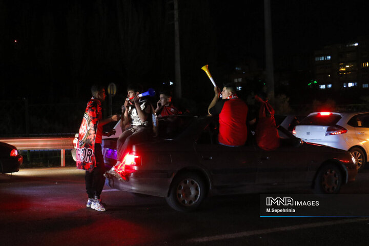 جشن قهرمانی تراکتور