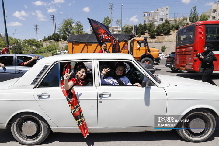 جشن قهرمانی تراکتور