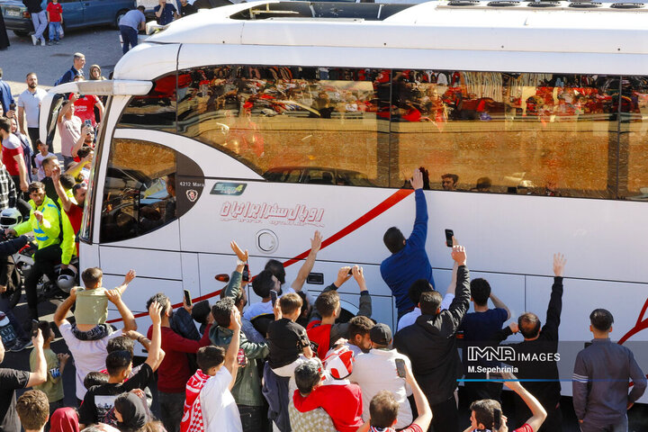 جشن قهرمانی تراکتور