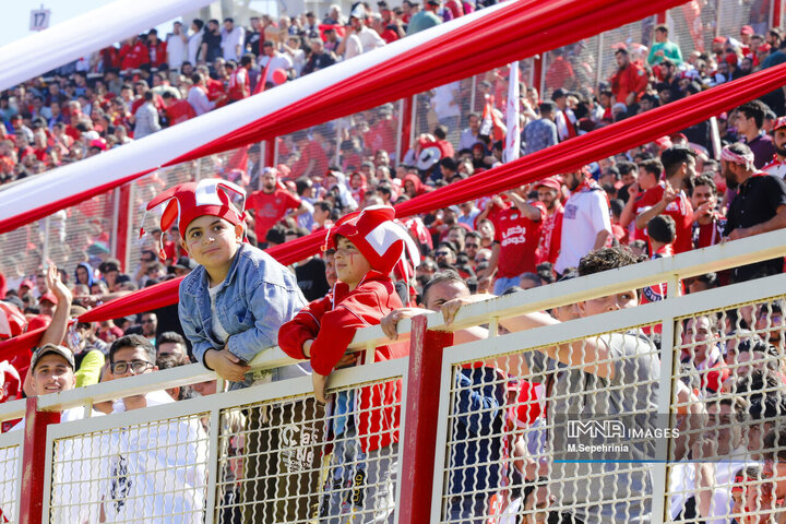 جشن قهرمانی تراکتور