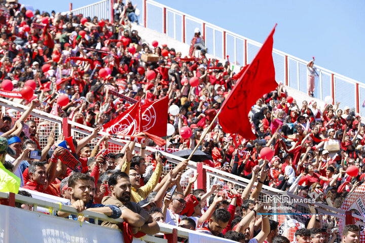 جشن قهرمانی تراکتور