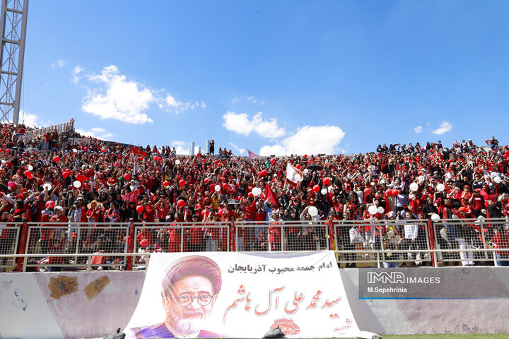 جشن قهرمانی تراکتور