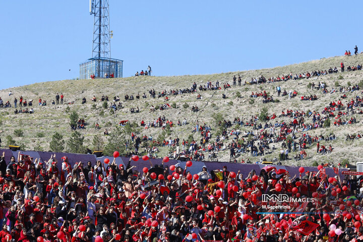 جشن قهرمانی تراکتور