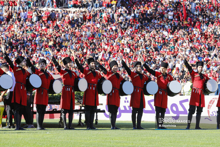 جشن قهرمانی تراکتور