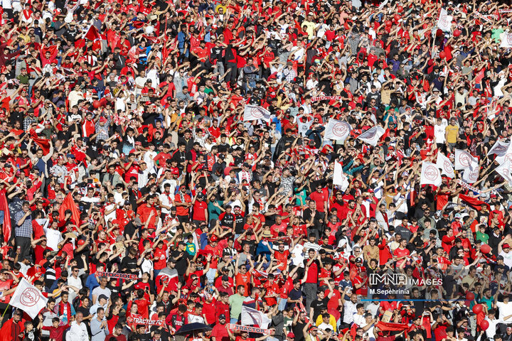 جشن قهرمانی تراکتور