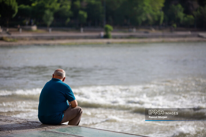 زاینده‌رود حوالی 7 صبح