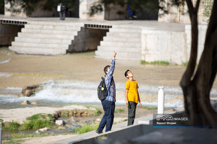 زاینده‌رود حوالی 7 صبح