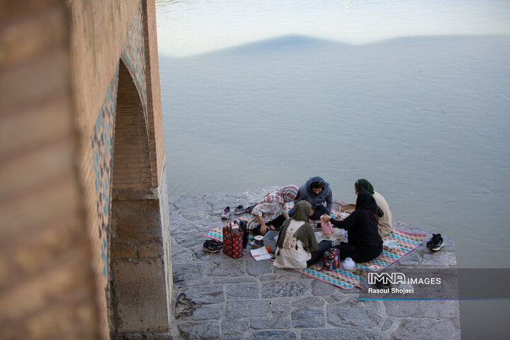 زاینده‌رود حوالی 7 صبح