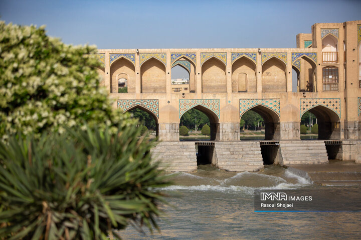 زاینده‌رود حوالی 7 صبح