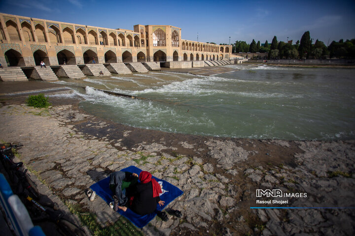 زاینده‌رود حوالی 7 صبح