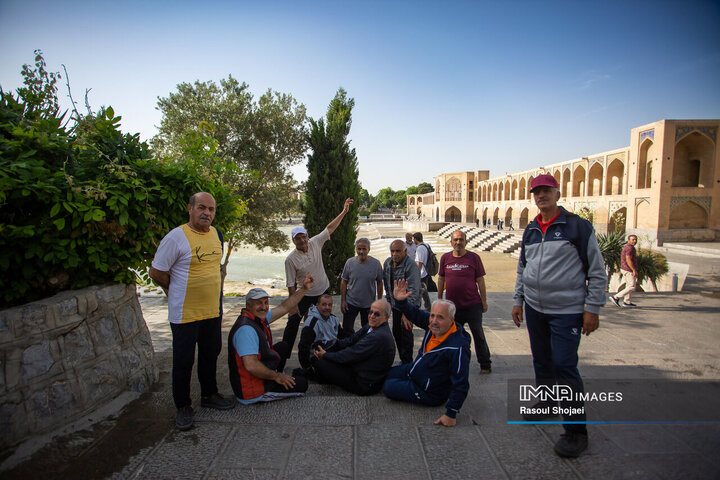 زاینده‌رود حوالی 7 صبح