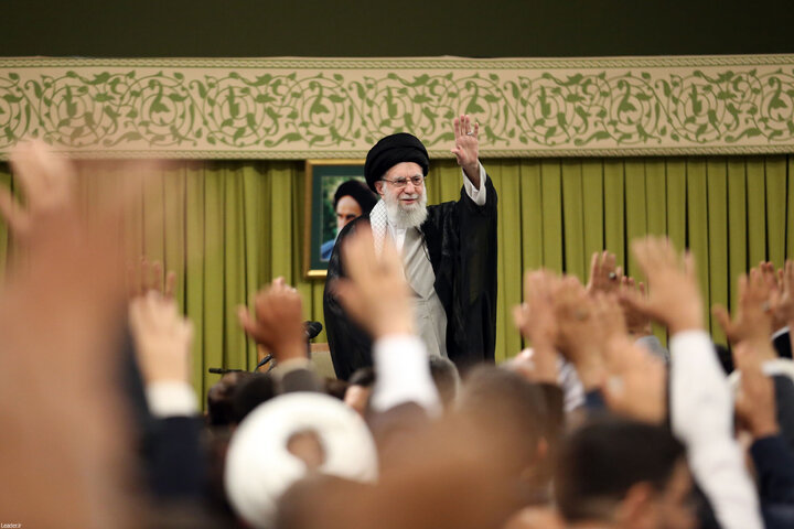 دیدار معلمان با رهبر معظم انقلاب