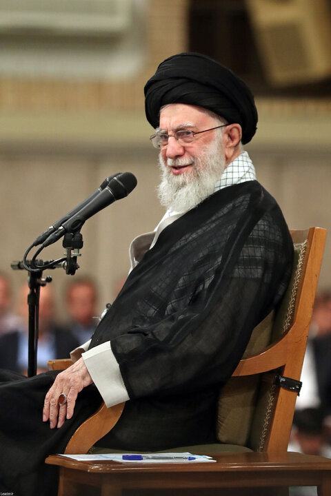 دیدار معلمان با رهبر معظم انقلاب