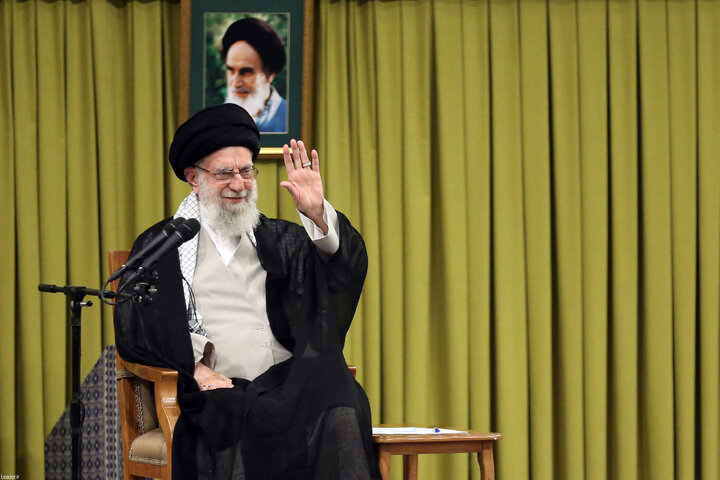 دیدار معلمان با رهبر معظم انقلاب