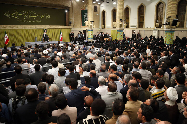 دیدار معلمان با رهبر معظم انقلاب