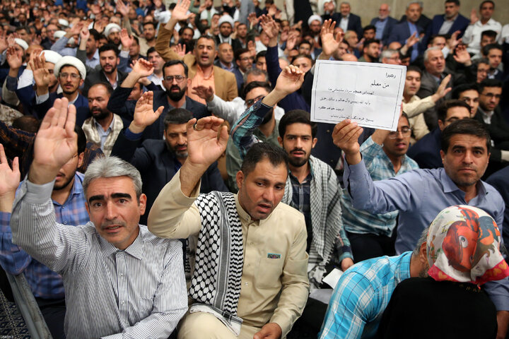 دیدار معلمان با رهبر معظم انقلاب