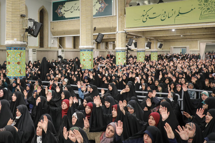 دیدار معلمان با رهبر معظم انقلاب