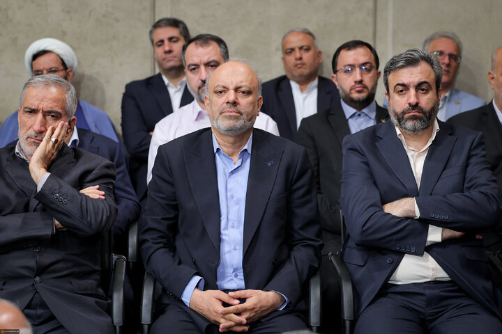 دیدار معلمان با رهبر معظم انقلاب