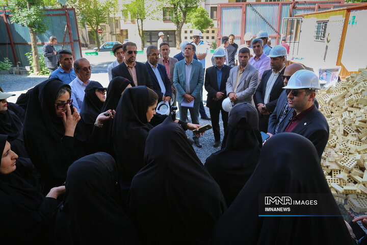 تور رسانه‌ای بازدید خبرنگاران از پروژه‌های شهری شهرکرد