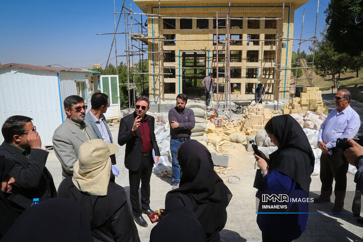 تور رسانه‌ای بازدید خبرنگاران از پروژه‌های شهری شهرکرد