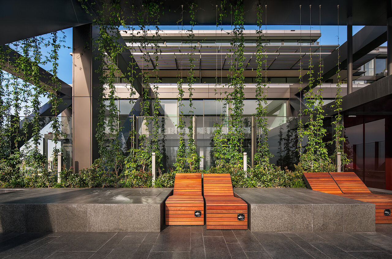 بالکن‌ها پلی میان خانه و شهر