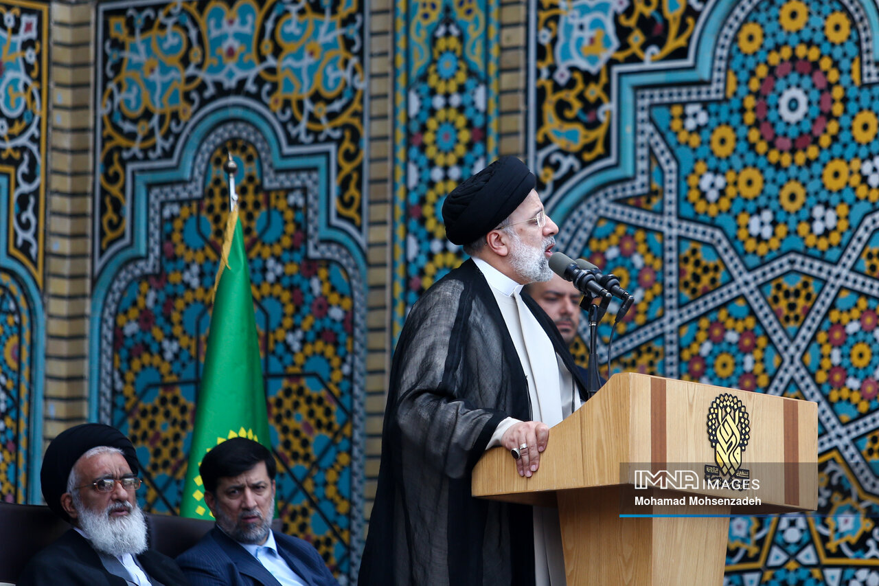 فرودی که شهید جمهور را در قلبِ مردمِ قم جاودانه کرد