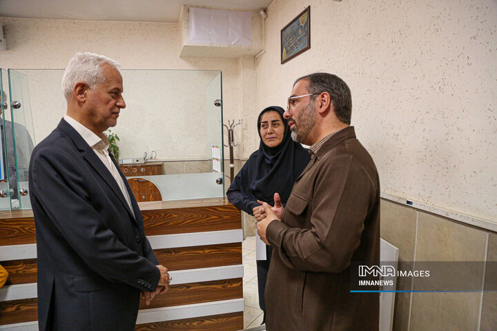 بازدید سرزده شهردار اصفهان از شهرداری منطقه 14